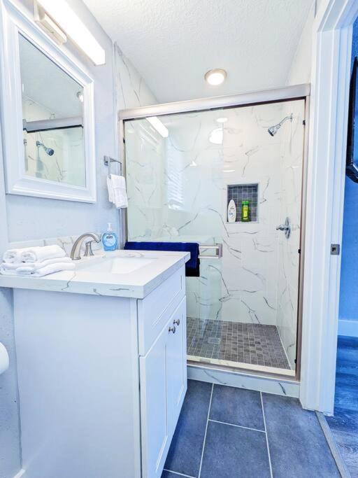 Elegant 1 Bed Montrose - Venice @ Italian Plaza Houston